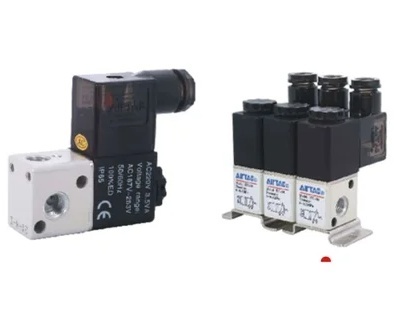 Elektrozawory szeregowe 3/2 NC G1/8 powrót sprężyną, 11 zaworów, 24VAC, 3V106E11FG - Airtac
