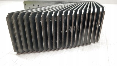 ŁĄCZNIK BUDOWLANY Z PRZETŁOCZENIEM 150*150*65*2.5MM ŁĄCZNIK BUDOWLANY Z PRZETŁOCZENIEM 150*150*65*2.5MM