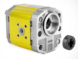 Silnik hydrauliczny dwukierunkowy XV-2M/17 cm3/obrót X2M5119CRRE + sprzęgło szczelinowe